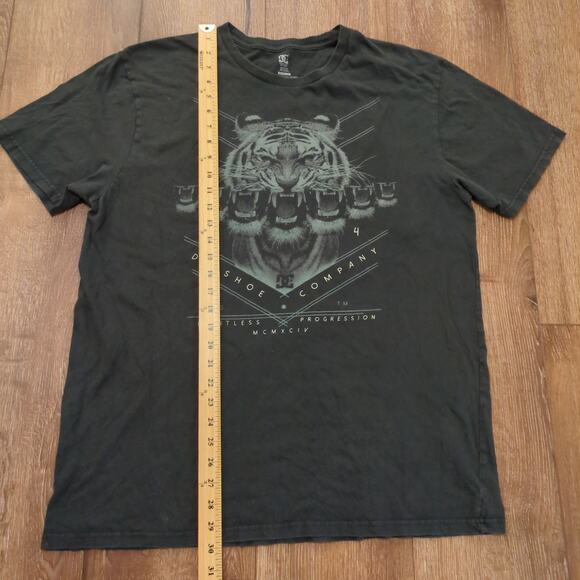 Y2K DC Shoes Tiger Adult XL Shirt Skater Nature Punk Biker Cat Jungle Faded - Picture 5 of 7